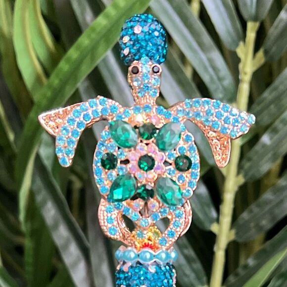 Sea Turtle Hand-Made Custom Beaded Pen with Large Fancy Double-Sided Sea Turtle. - Picture 5 of 7